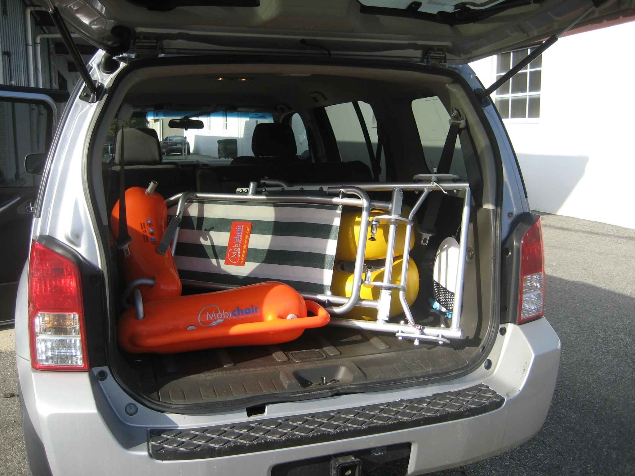 How to enjoy the beach and water with a beach floating wheelchair?